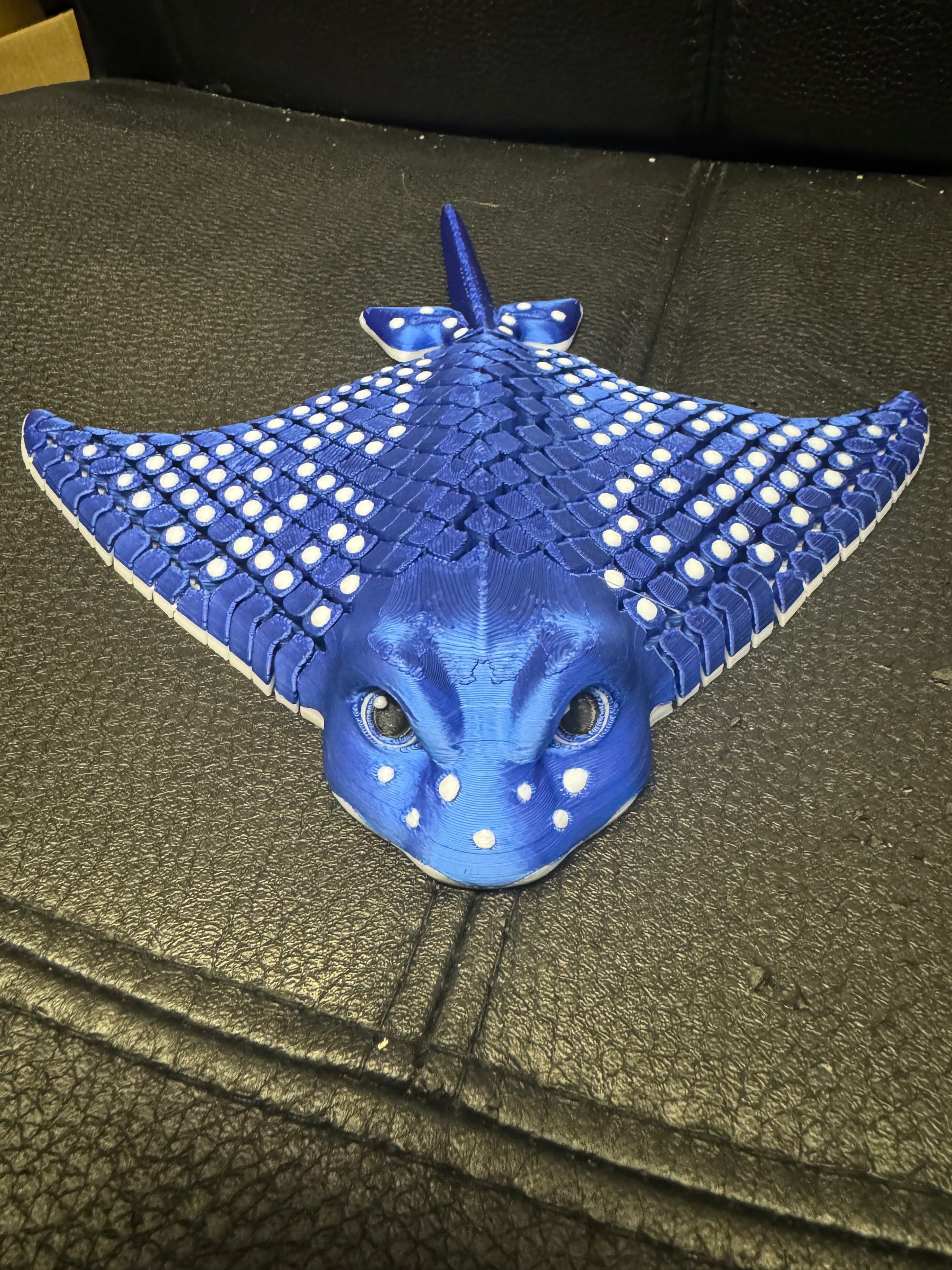 Eagle Ray articulated fish 